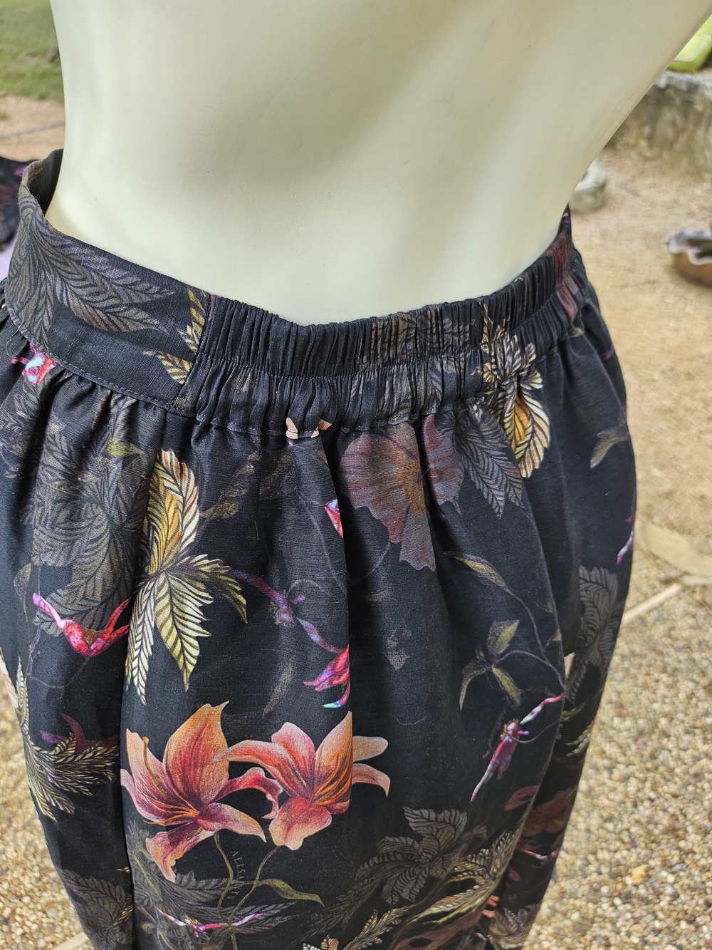 AllSaints Asta Viviana Black Silk Linen Blend Maxi Skirt (8) & Blouse (6) Set - Picture 14 of 16
